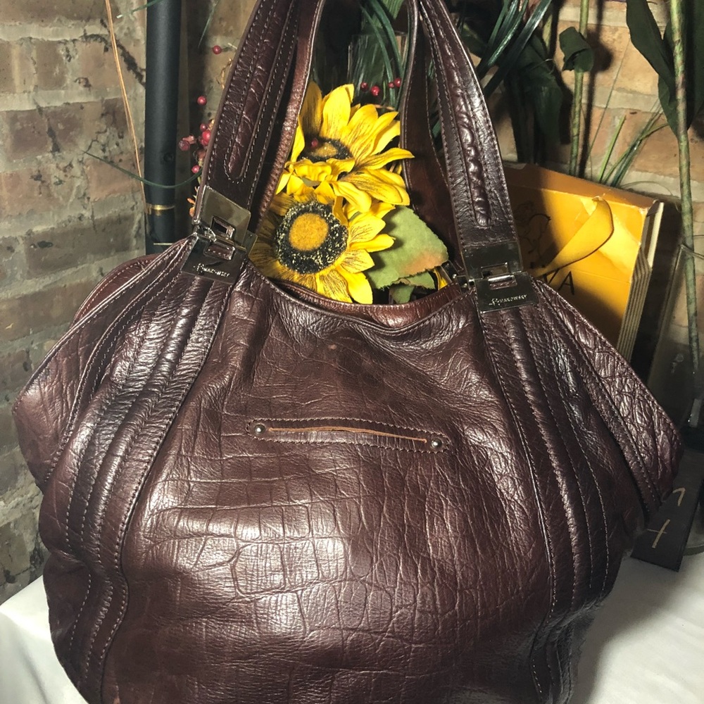 B. Makowsky Shoulder Bag - Picture 3 of 7